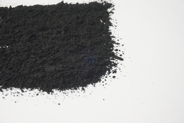 Porous carbon for silicon carbon negative electrode in CVD method